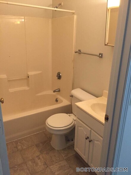 Building Photo - 217 Beaver Dam Rd