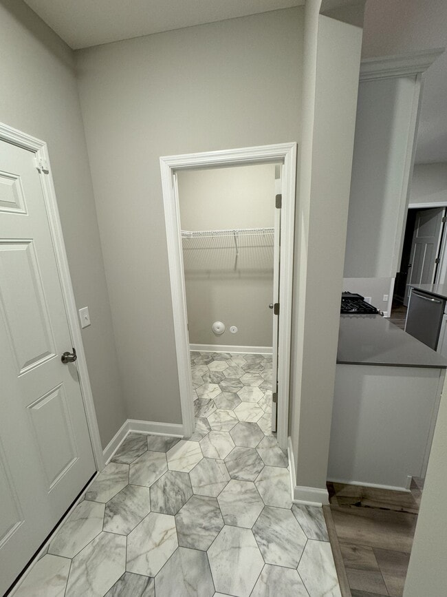 Building Photo - 10692 Burnt Rock Rd