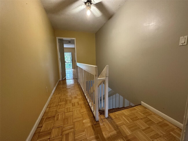 Building Photo - 6630 Racquet Club Dr