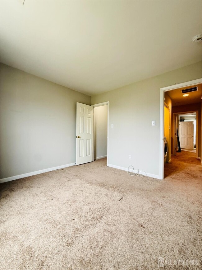 Building Photo - 47 Peppermint Dr