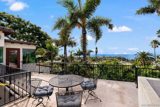 Building Photo - 701 N Granados Ave