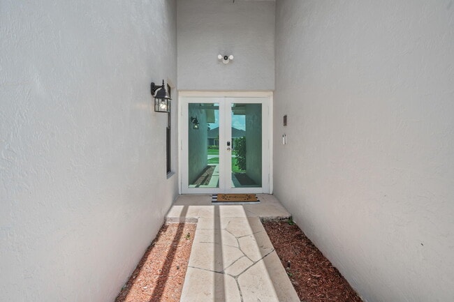 Building Photo - 11371 Torchwood Ct
