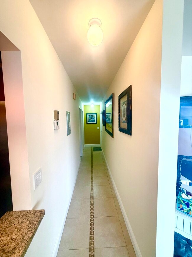 Building Photo - 162 Preston Way