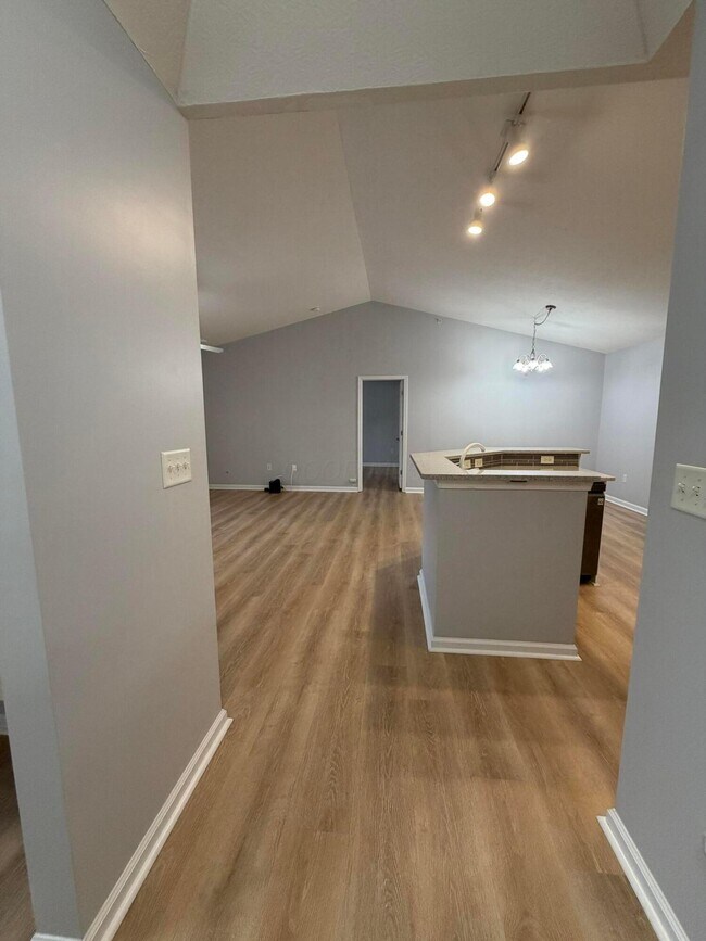 Building Photo - 7774 S Essex Gate Dr