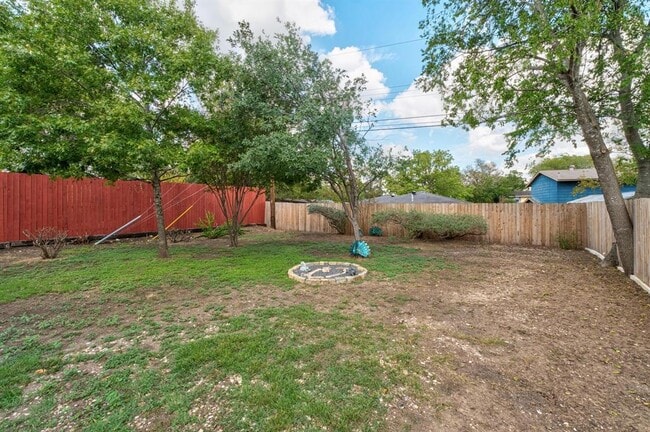 Building Photo - 500 Arbor Ln