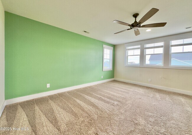 Building Photo - 102 Bogue Harbor Ct