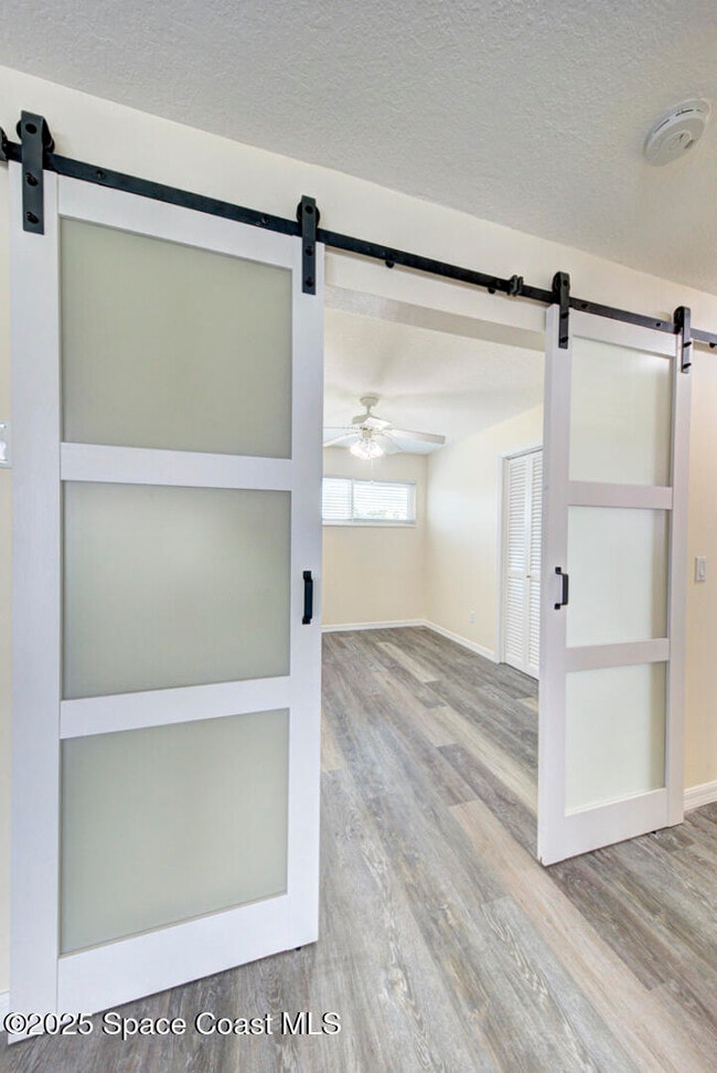 Building Photo - 1065 Molaki Dr