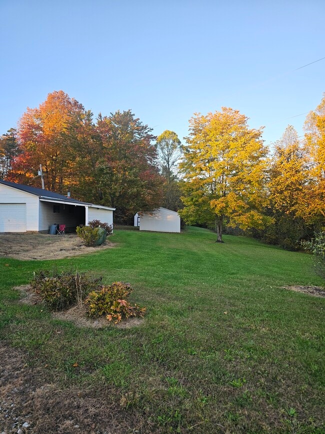 Building Photo - 559 Robert Kelly Rd