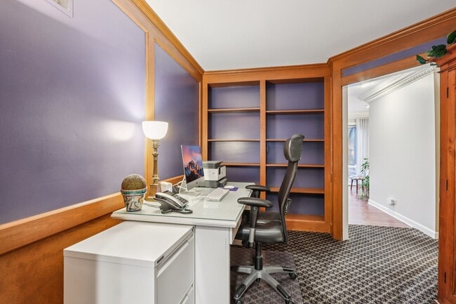 Building Photo - 19 Landmark St