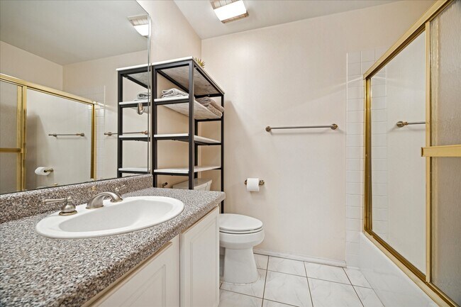 Building Photo - 661 Bering Dr