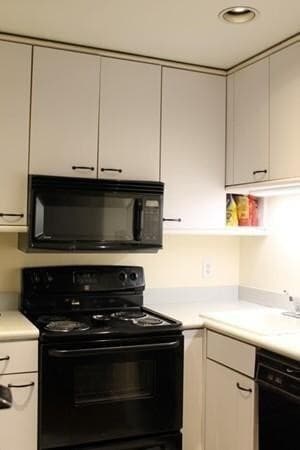 Building Photo - 416 Marlborough St