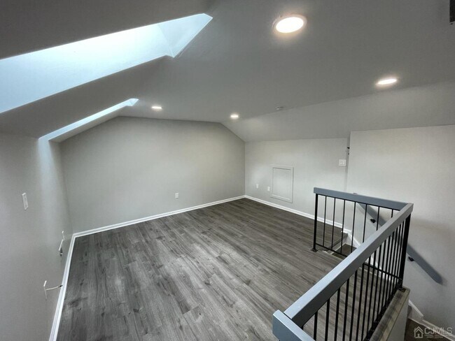 Building Photo - 42 Ashford Dr