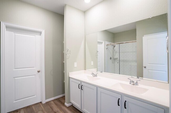 Building Photo - 318 Timber Brook Dr
