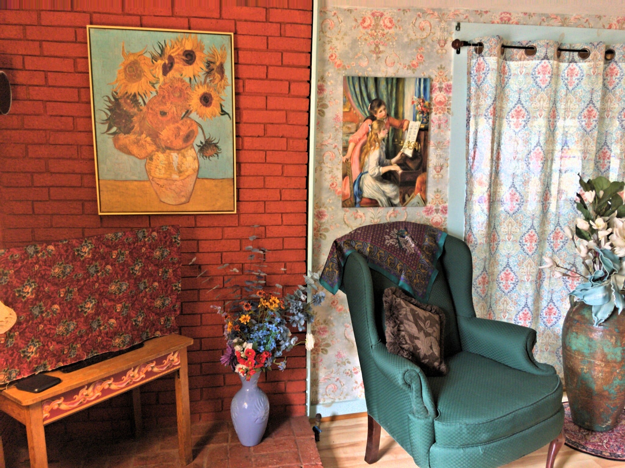 Living room - 111 Causeway Rd