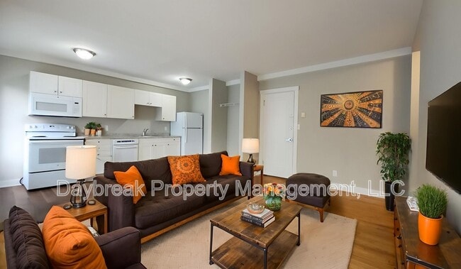 Primary Photo - 1258 10th St N