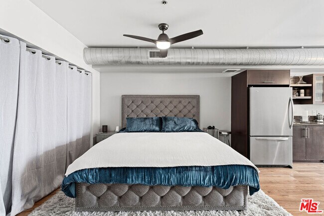 Building Photo - 1111 S Grand Ave