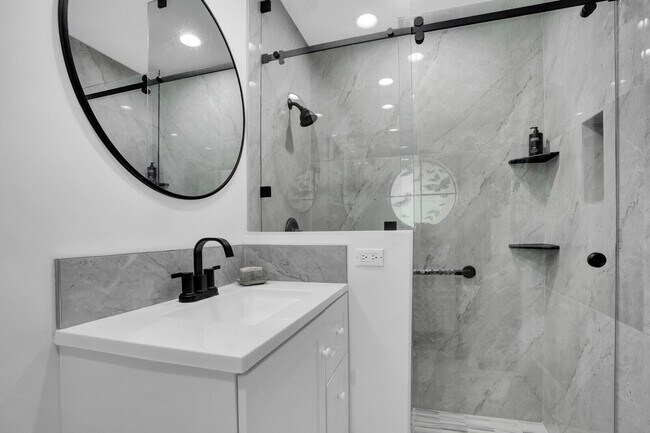 Building Photo - 4256 Gleneagles Dr