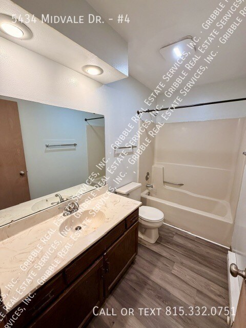 Building Photo - 5434 Midvale Dr