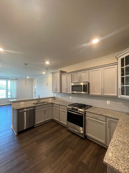 Building Photo - 4914 Macdonough Pl