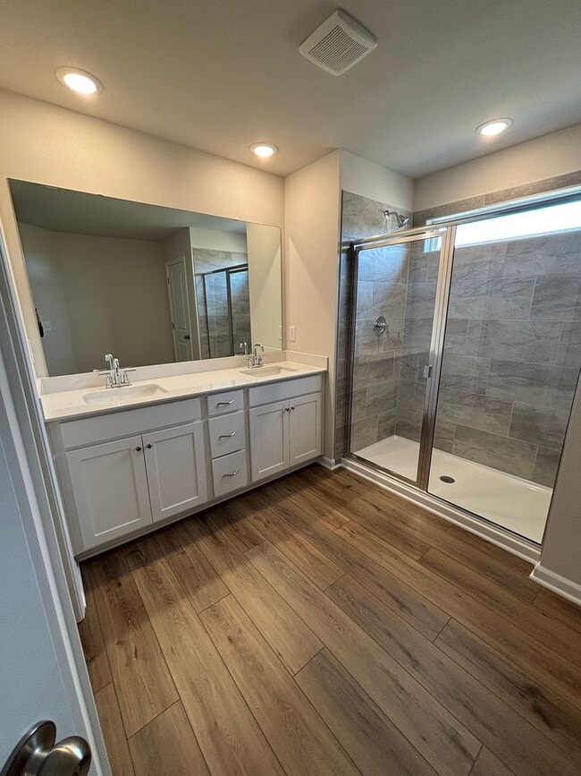 Building Photo - Brand new Townhome in Chestnut Springs