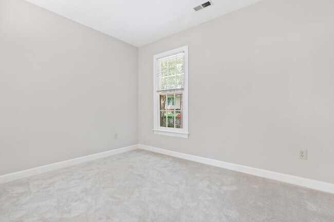 Building Photo - 3-Bedroom Home for in Cary – Close to Down...