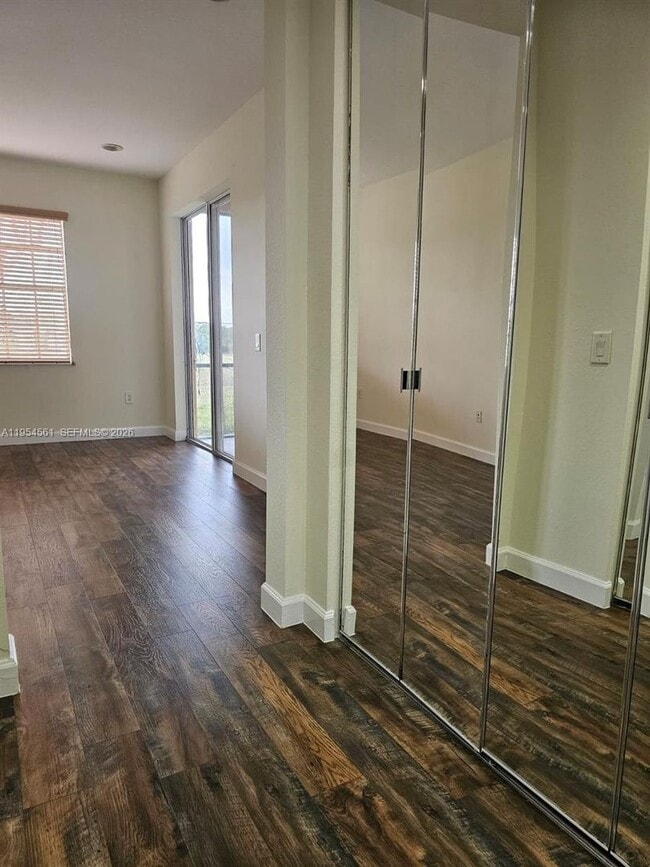 Building Photo - 8255 NW 128th Ln