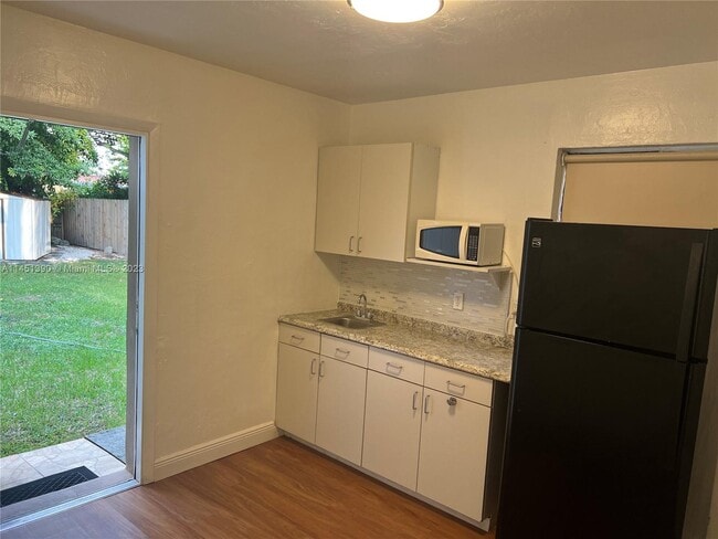 Building Photo - 5225 SW 102nd Ave