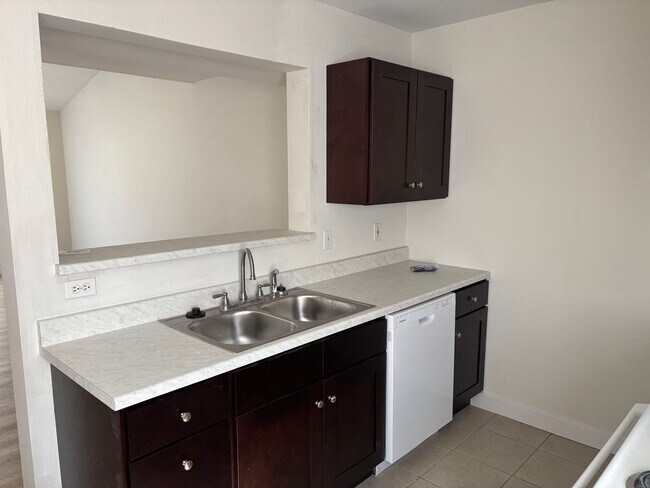 Building Photo - 1512-1514 Citadel Dr.