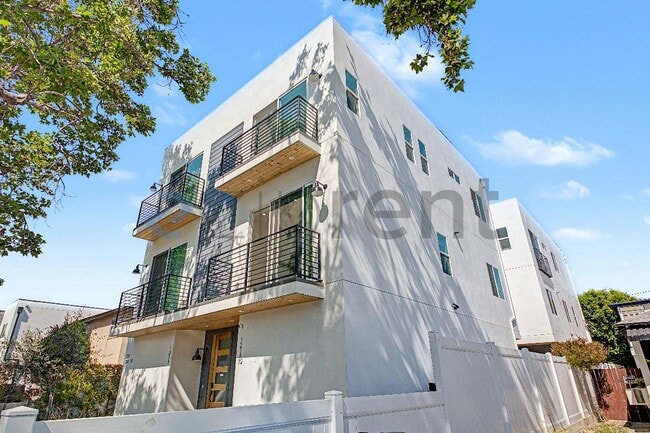 Building Photo - 5230 1/2 Tilden Ave