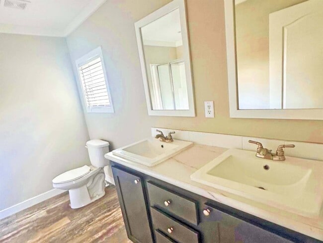 Building Photo - 8975 W Halls River Rd