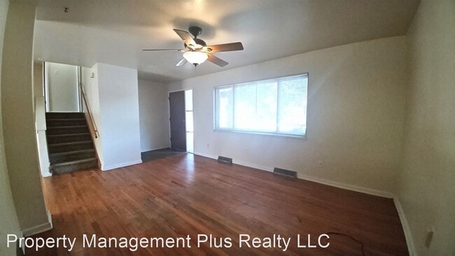 Building Photo - 4 br, 1.5 bath House - 1011 Yeager Dr