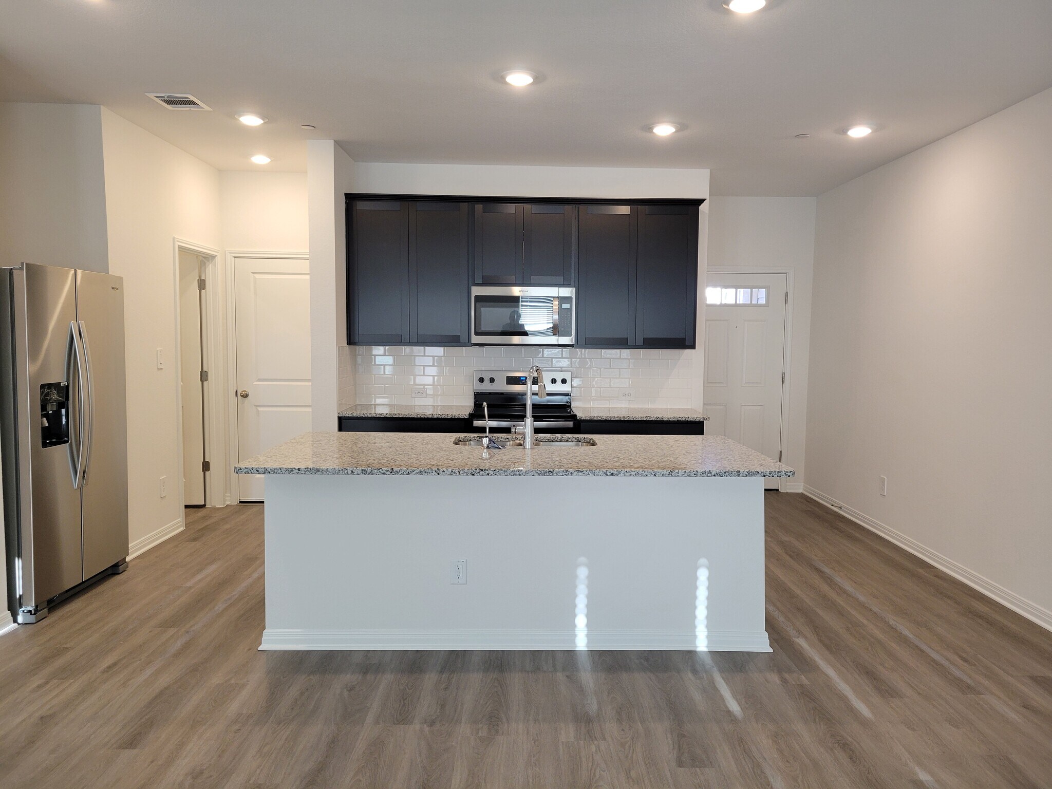 Building Photo - 1850 Settlers Glen Dr