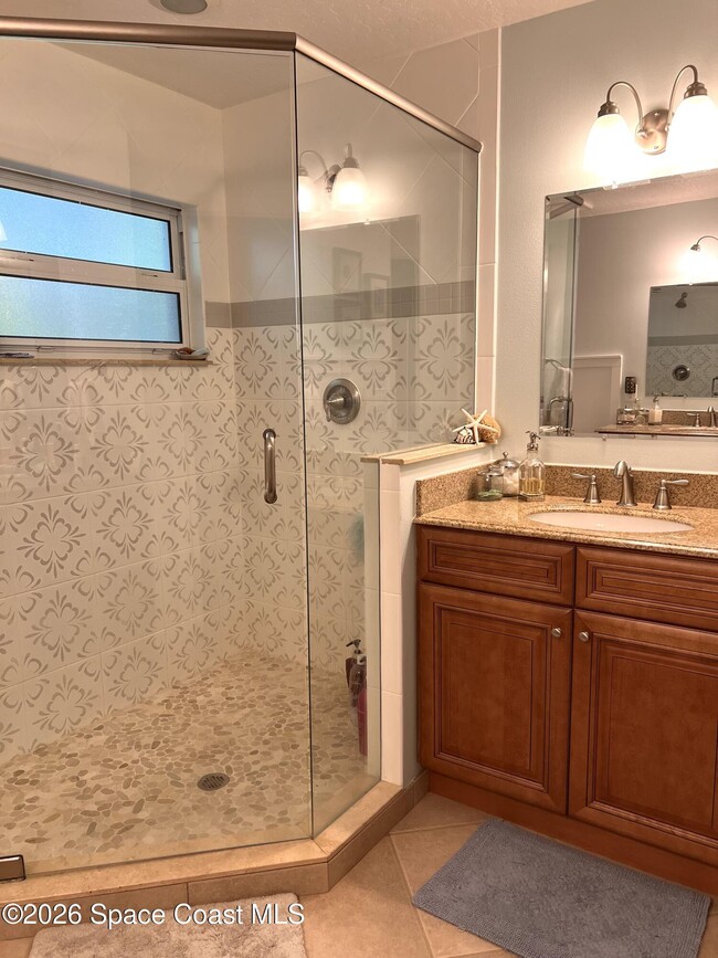 Building Photo - 6845 Angeles Rd