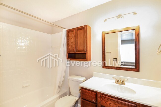 Building Photo - 2020 Sunflower St