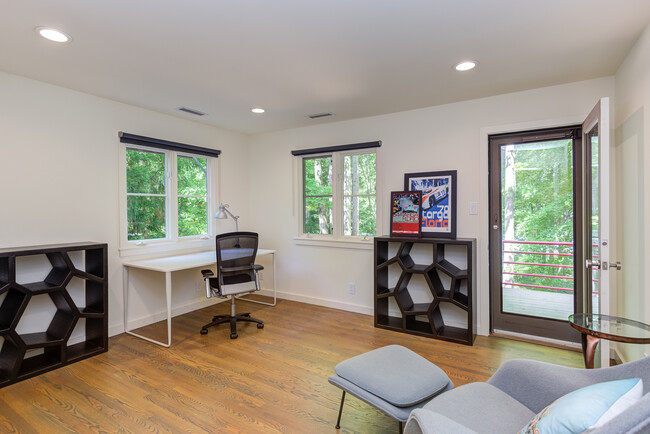 Building Photo - 4416 Arrowhead Trail