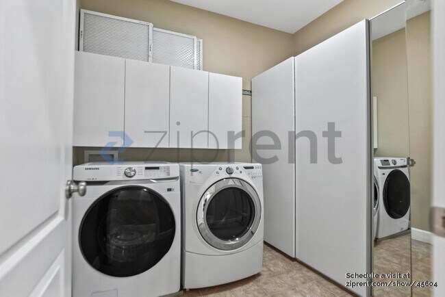 Building Photo - 3356 Cydonia Court