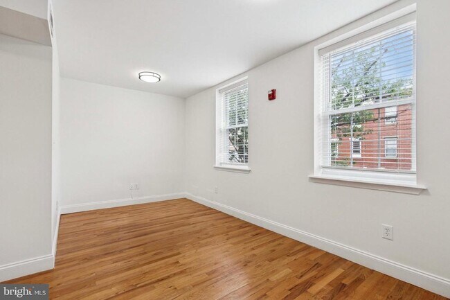 Building Photo - 1538 Christian St