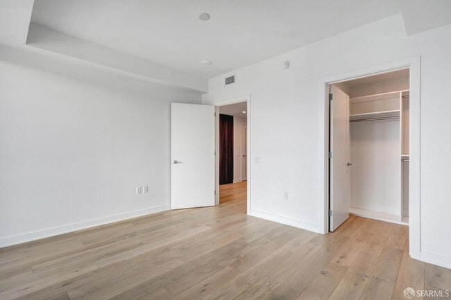 Building Photo - 280 Spear St