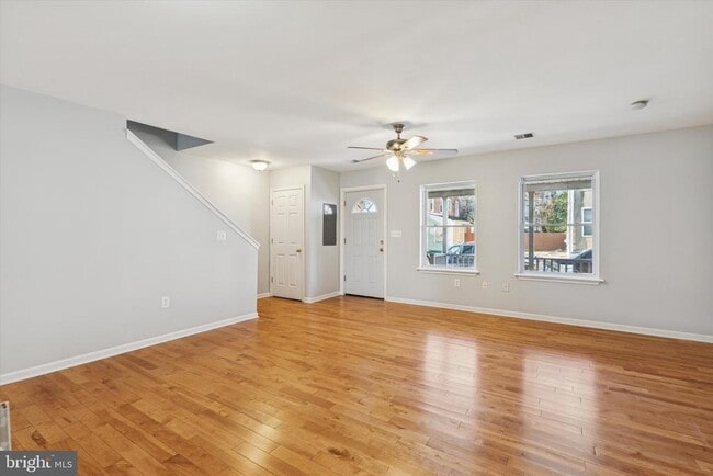 Building Photo - 908 Green St