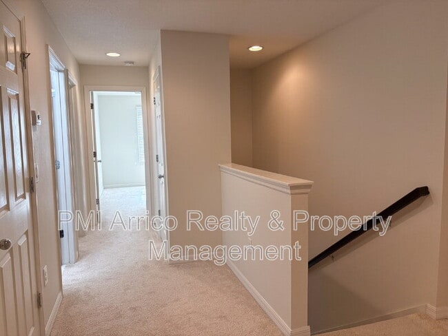 Building Photo - 7079 Woodchase Glen Dr