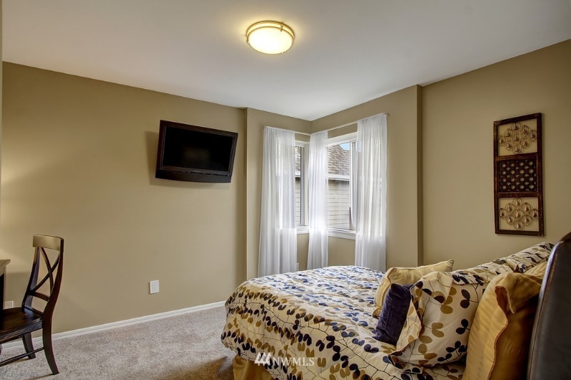 Building Photo - 4220 252nd Ave SE