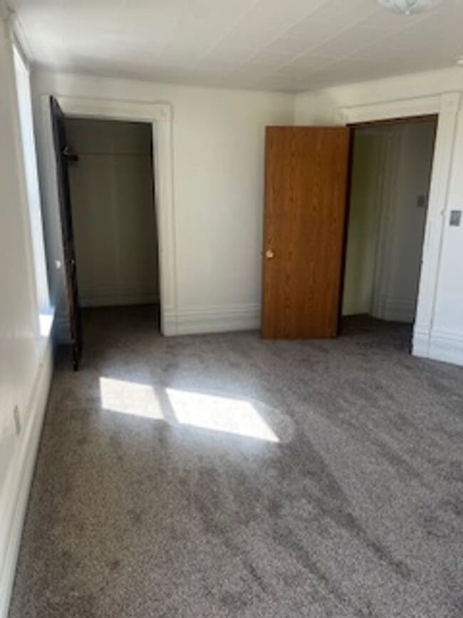 Building Photo - 809 N 3rd St