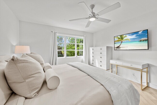 Building Photo - 288 Seabreeze Cir