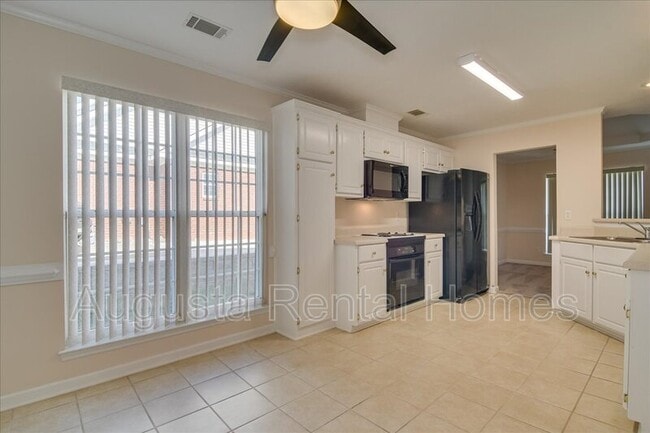 Building Photo - 1904 Long Creek Falls