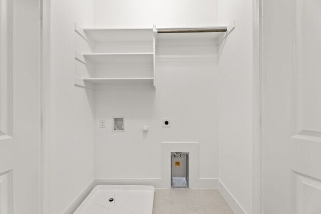 Building Photo - 2205 Southwick Dr
