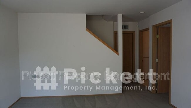 Building Photo - 11615 Breckenridge Ln NW