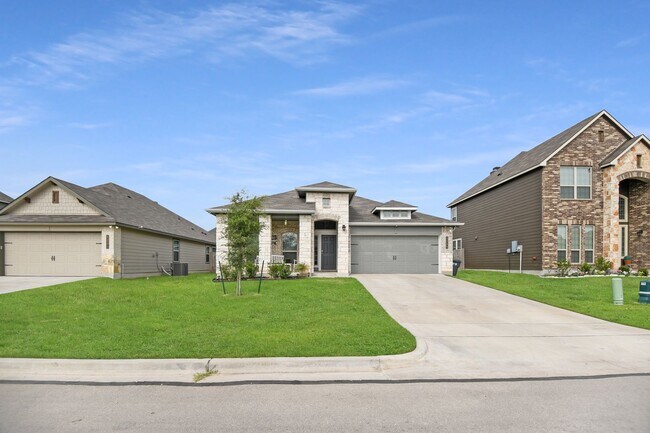 Building Photo - 3/2 in MIDWAY ISD!!