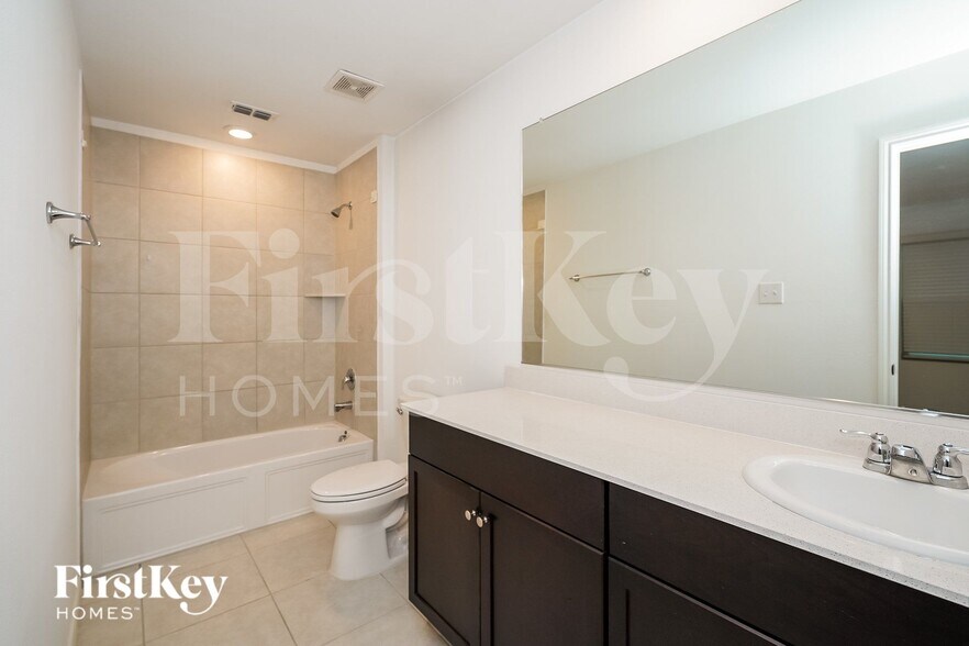 Building Photo - 14841 Firerock Rd