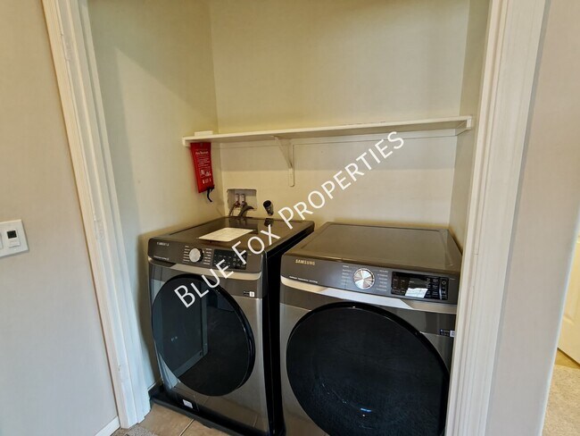 Building Photo - 8079 S Dolphin Way
