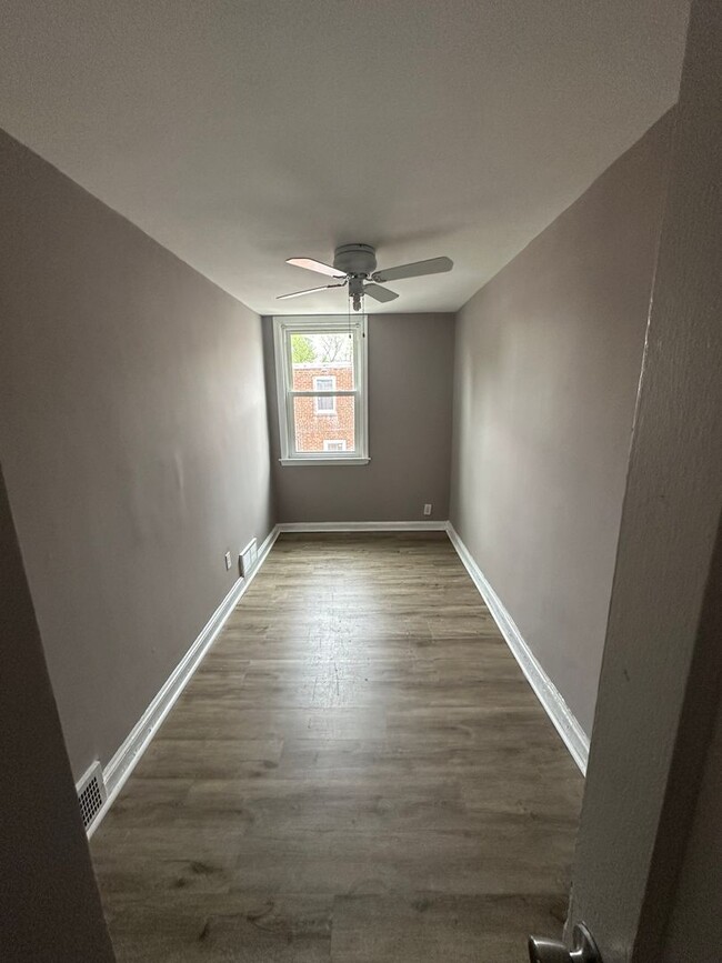 Building Photo - 3 Bed, 1 Bath Townhome in Darby